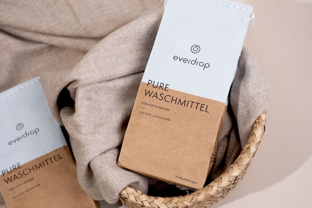 Maximizing the Benefits of Conditioner: A How-To Guide 18 Photo showering